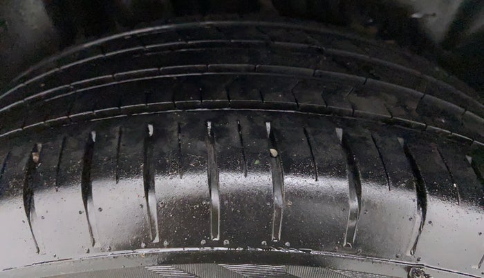 2019 Volkswagen Vento 1.2 TSI HIGHLINE PLUS AT, Petrol, Automatic, 38,656 km, Right Front Tyre Tread