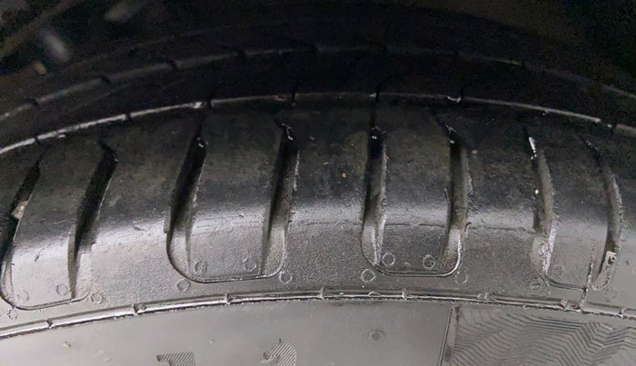 2019 Volkswagen Vento 1.2 TSI HIGHLINE PLUS AT, Petrol, Automatic, 38,656 km, Left Rear Tyre Tread