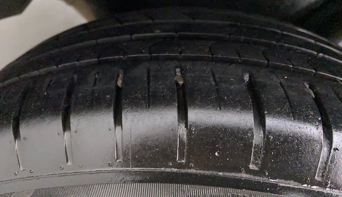 2019 Volkswagen Vento 1.2 TSI HIGHLINE PLUS AT, Petrol, Automatic, 38,656 km, Right Rear Tyre Tread