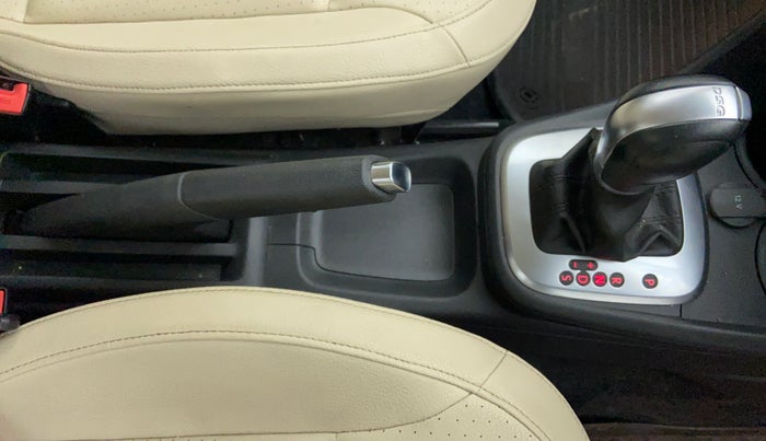 2019 Volkswagen Vento 1.2 TSI HIGHLINE PLUS AT, Petrol, Automatic, 38,656 km, Gear Lever