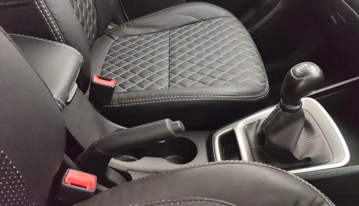 2022 Hyundai VENUE S+ 1.2, Petrol, Manual, 38,396 km, Gear Lever