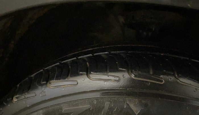 2023 Hyundai EXTER SX 1.2 CNG MT, CNG, Manual, 70,585 km, Right Front Tyre Tread