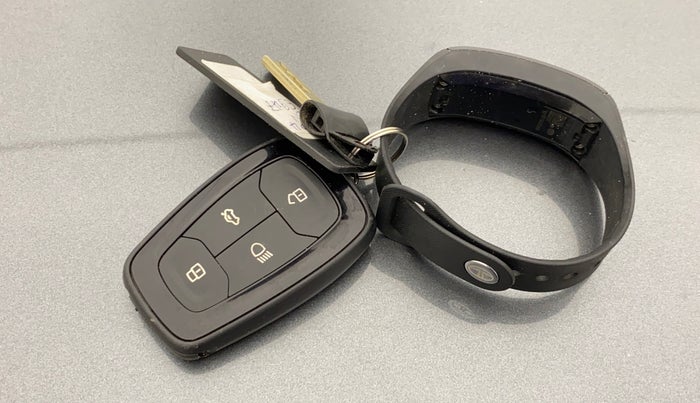 2021 Tata NEXON XZA PLUS (O) PETROL, Petrol, Automatic, 9,239 km, Key Close Up