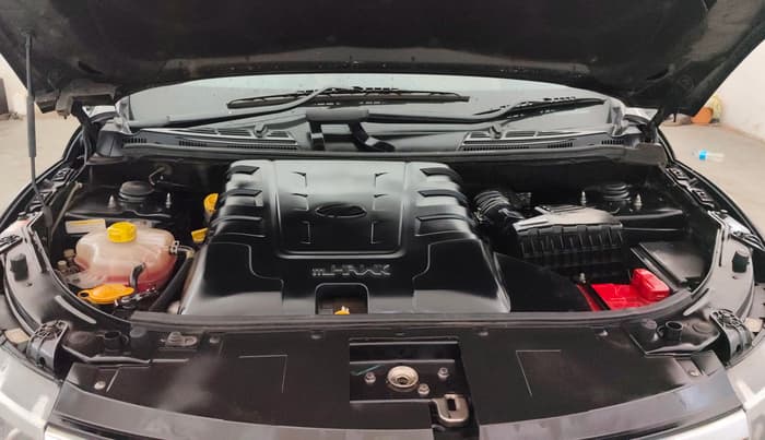 2019 Mahindra XUV500 W5, Diesel, Manual, 60,258 km, Engine View