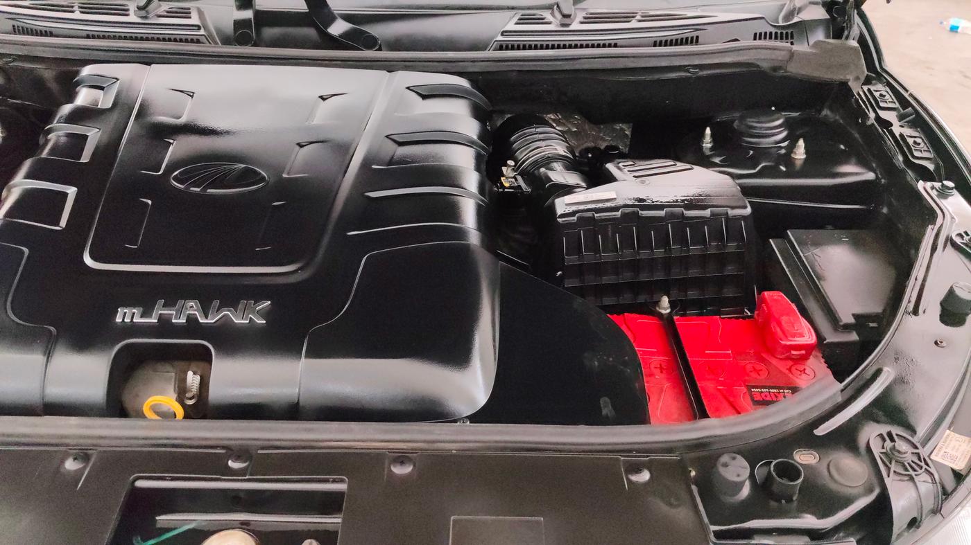 2019 Mahindra XUV500 W5, Diesel, Manual, 60,258 km, Engine View - Left