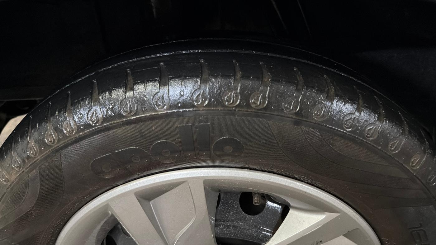 2021 Renault Kwid RXT 1.0 (O), Petrol, Manual, 69,758 km, Right Rear Tyre Tread