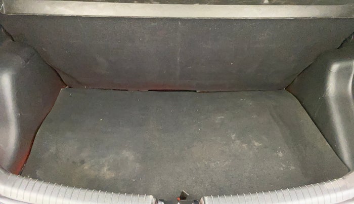 2017 Hyundai Grand i10 SPORTZ 1.2 KAPPA VTVT, Petrol, Manual, 59,923 km, Boot Inside