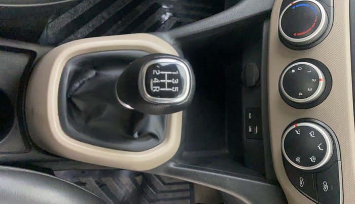 2017 Hyundai Grand i10 SPORTZ 1.2 KAPPA VTVT, Petrol, Manual, 59,923 km, Gear Lever