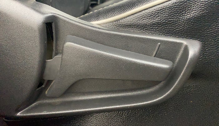 2020 Maruti S PRESSO VXI PLUS AMT, Petrol, Automatic, 41,897 km, Driver Side Adjustment Panel