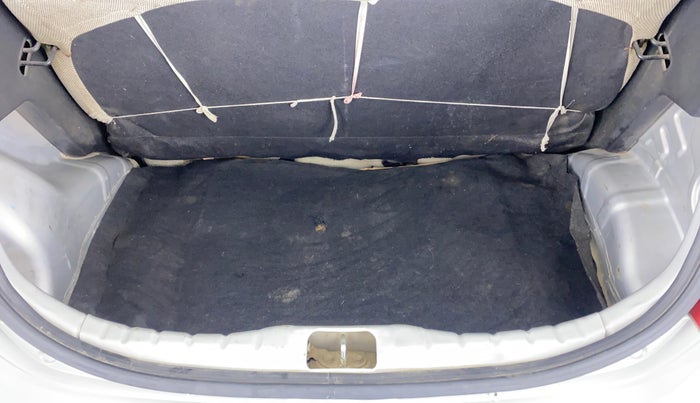 2015 Hyundai Eon ERA PLUS, Petrol, Manual, 75,840 km, Boot Inside