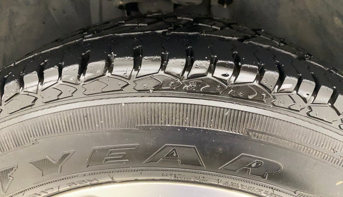 2017 Jeep Compass LIMITED 1.4 PETROL AT, Petrol, Automatic, 36,307 km, Right Front Tyre Tread