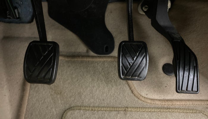 2013 Maruti Swift Dzire VXI, Petrol, Manual, 59,538 km, Pedals