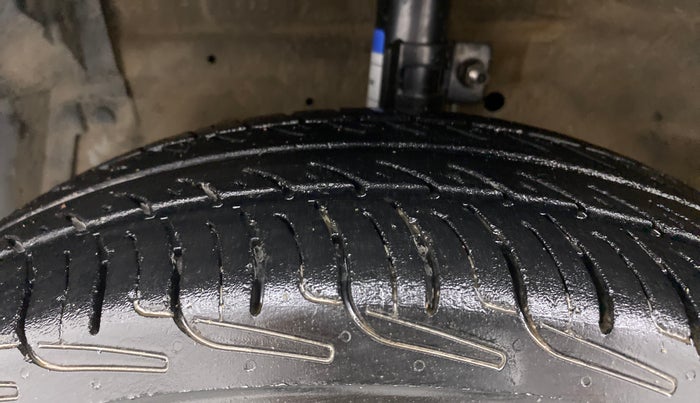 2013 Maruti Swift Dzire VXI, Petrol, Manual, 59,538 km, Left Front Tyre Tread