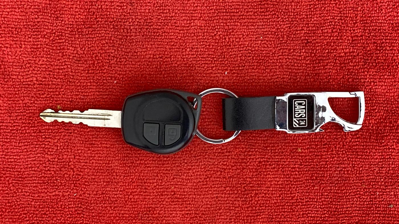 2013 Maruti Swift Dzire VXI, Petrol, Manual, 59,538 km, Key Close Up