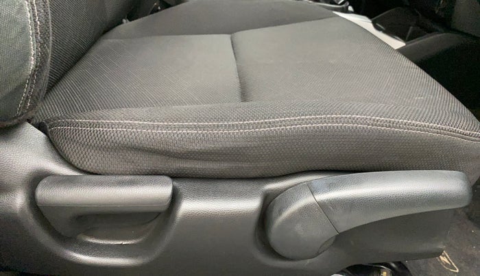 2015 Honda Jazz 1.5L I-DTEC VX, Diesel, Manual, 1,03,857 km, Driver Side Adjustment Panel