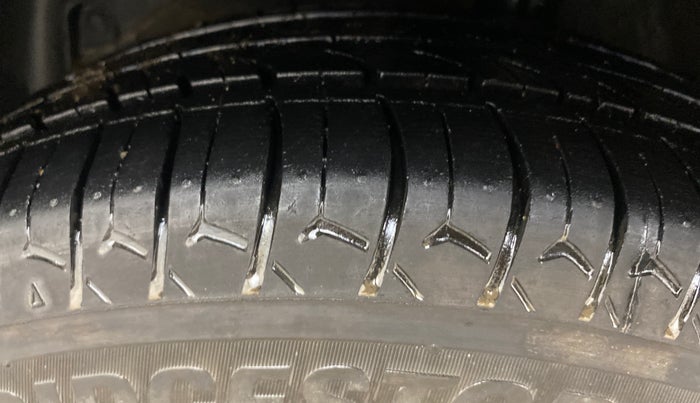 2021 Hyundai GRAND I10 NIOS SPORTZ U2 AMT 1.2 CRDI, Diesel, Automatic, 1,00,467 km, Left Front Tyre Tread