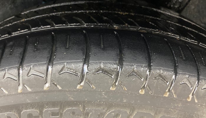 2021 Hyundai GRAND I10 NIOS SPORTZ U2 AMT 1.2 CRDI, Diesel, Automatic, 1,00,467 km, Left Rear Tyre Tread