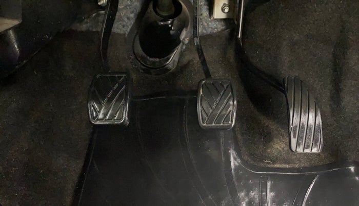 2014 Maruti Wagon R 1.0 VXI, Petrol, Manual, 38,515 km, Pedals