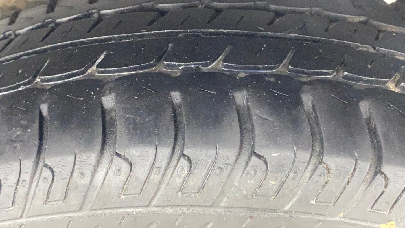 2014 Maruti Wagon R 1.0 VXI, Petrol, Manual, 38,515 km, Left Rear Tyre Tread