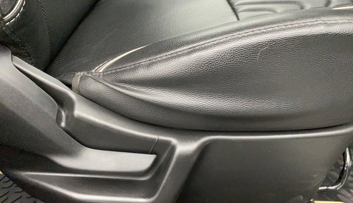 2019 Maruti New Wagon-R VXI 1.0, Petrol, Manual, Driver Side Adjustment Panel