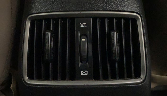 2016 Hyundai Creta SX PLUS 1.6 PETROL, CNG, Manual, 1,01,366 km, Rear AC Vents