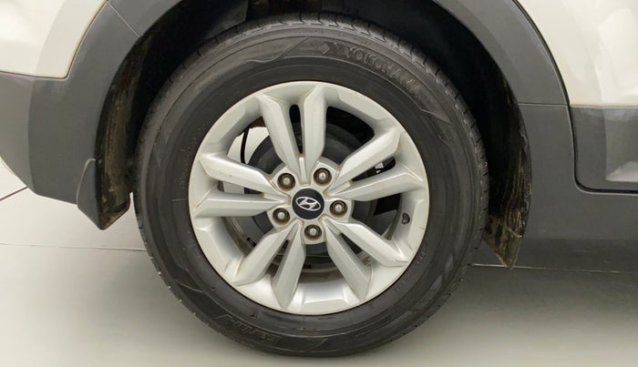 2016 Hyundai Creta SX PLUS 1.6 PETROL, CNG, Manual, 1,01,366 km, Right Rear Wheel