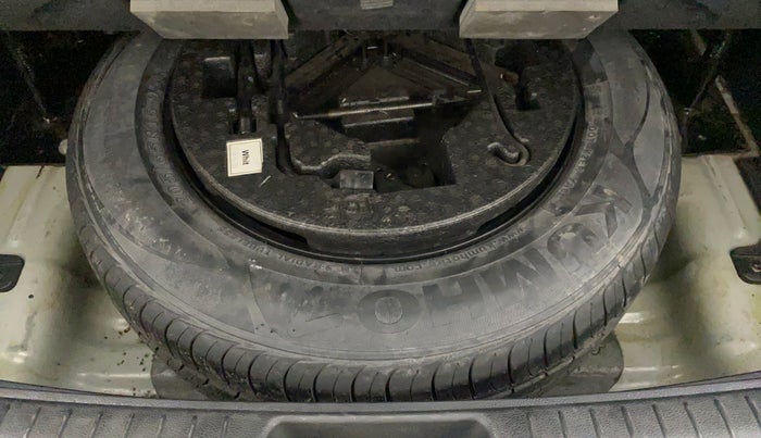 2016 Hyundai Creta SX PLUS 1.6 PETROL, CNG, Manual, 1,01,366 km, Spare Tyre