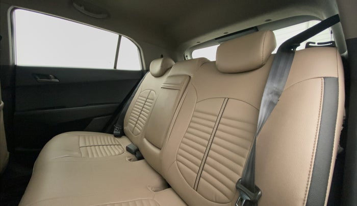 2016 Hyundai Creta SX PLUS 1.6 PETROL, CNG, Manual, 1,01,366 km, Right Side Rear Door Cabin