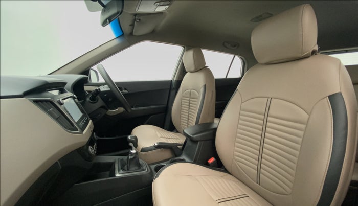 2016 Hyundai Creta SX PLUS 1.6 PETROL, CNG, Manual, 1,01,366 km, Right Side Front Door Cabin