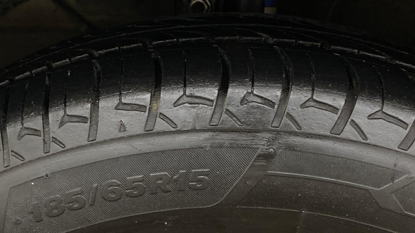 2021 Maruti XL6 ALPHA AT, Petrol, Automatic, 86,617 km, Left Front Tyre Tread