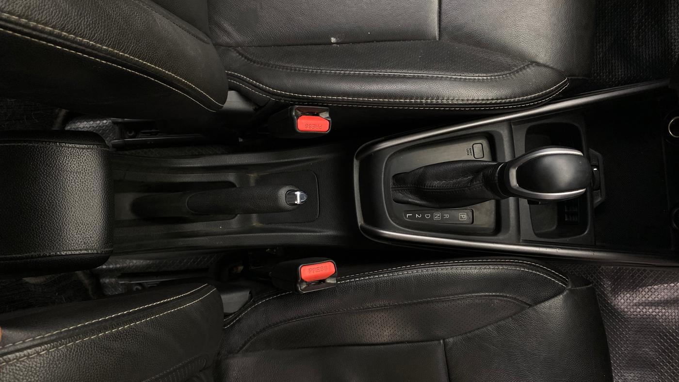 2021 Maruti XL6 ALPHA AT, Petrol, Automatic, 86,617 km, Gear Lever