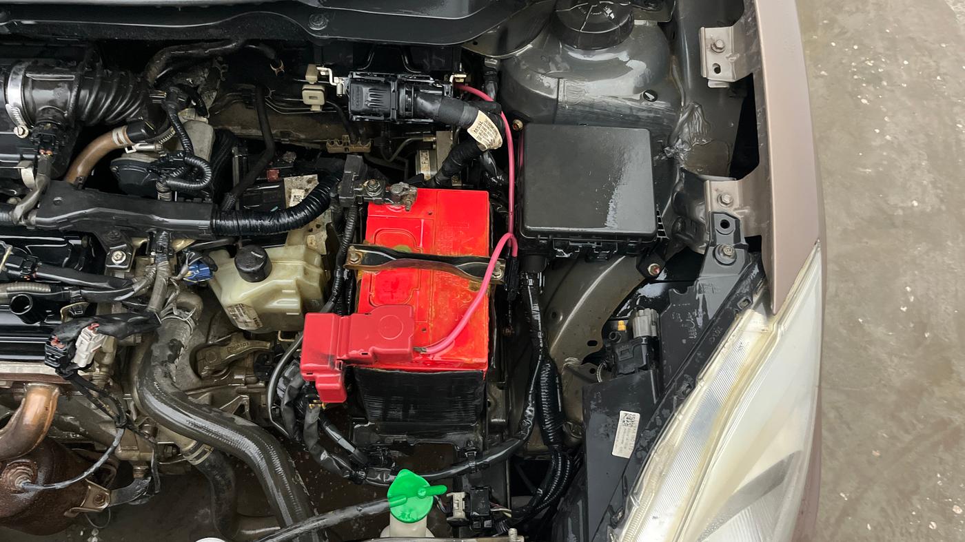 2018 Maruti Dzire ZXI AMT, Petrol, Automatic, 88,059 km, Engine View - Left