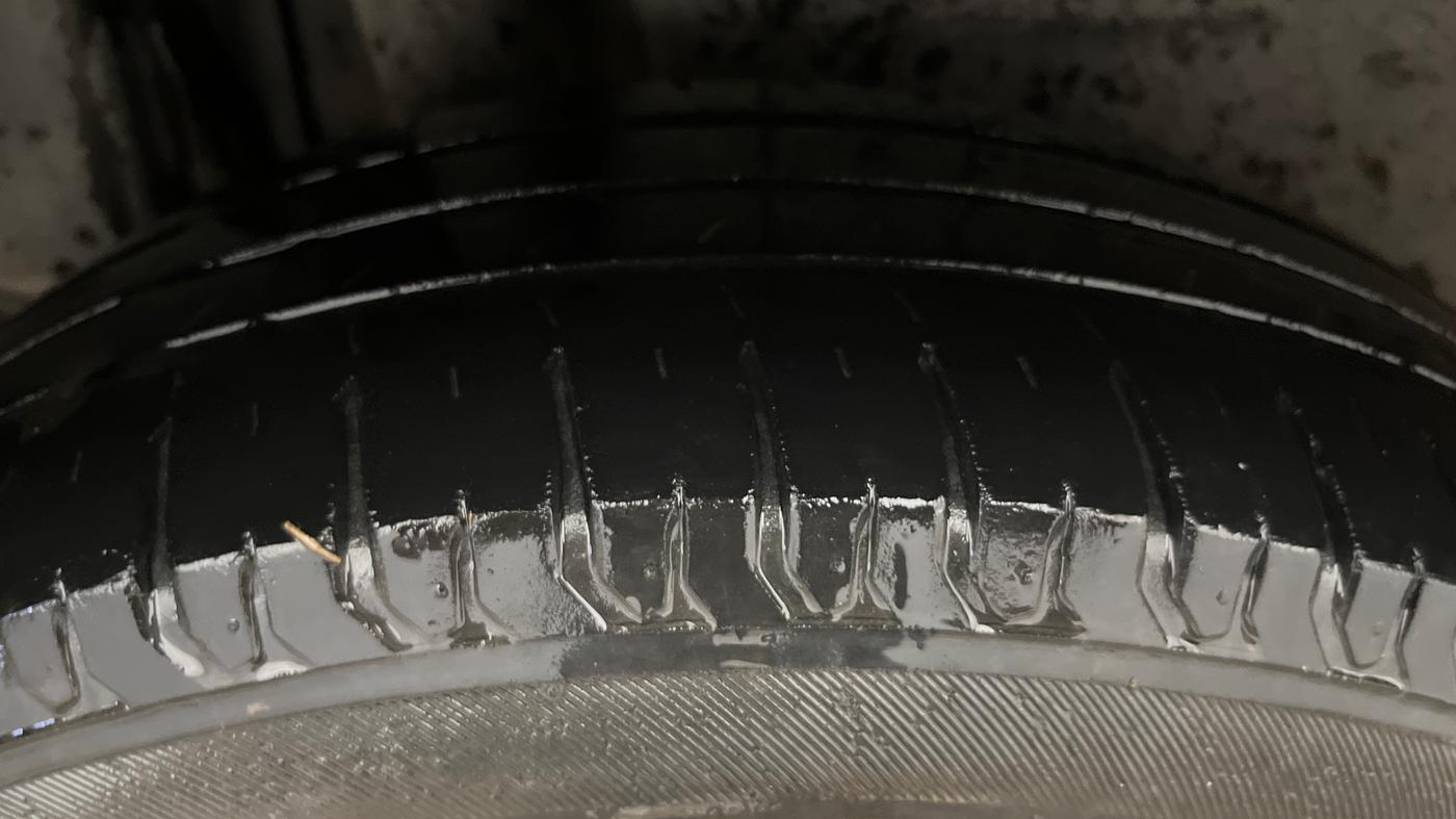 2018 Maruti Dzire ZXI AMT, Petrol, Automatic, 88,059 km, Right Rear Tyre Tread