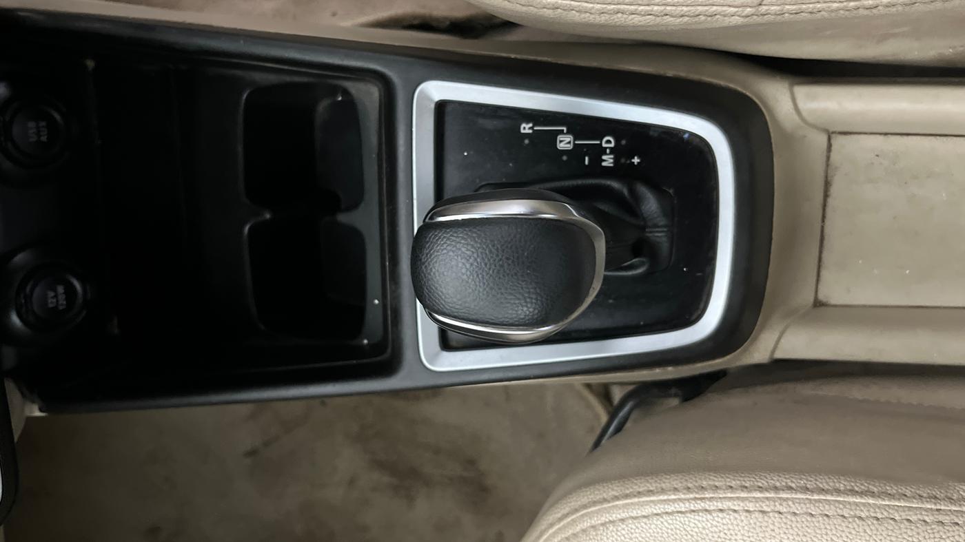 2018 Maruti Dzire ZXI AMT, Petrol, Automatic, 88,059 km, Gear Lever