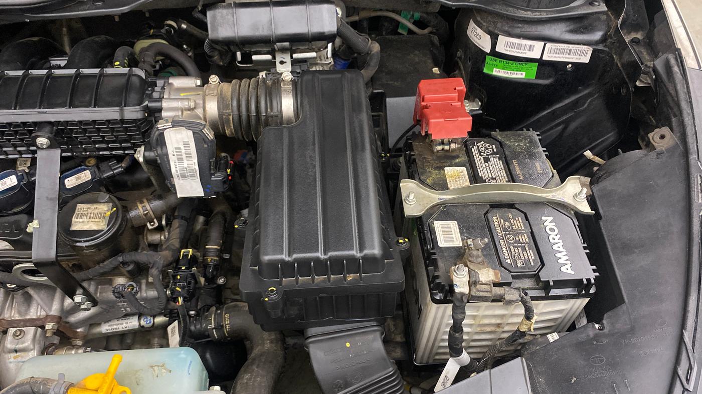 2024 Tata ALTROZ XZ Plus (S) Dark Edition, Petrol, Manual, 38,704 km, Engine View - Left