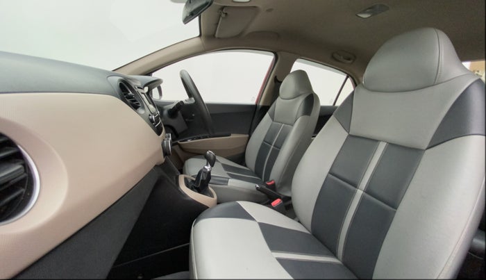2015 Hyundai Xcent S (O) 1.2, Petrol, Manual, 83,824 km, Right Side Front Door Cabin