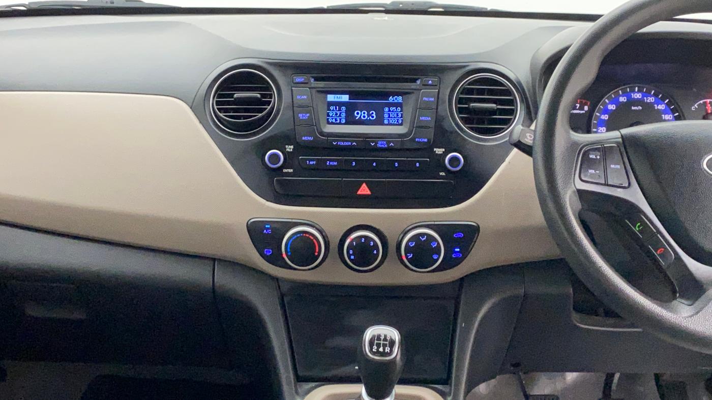 2015 Hyundai Xcent S (O) 1.2, Petrol, Manual, 83,824 km, Air Conditioner