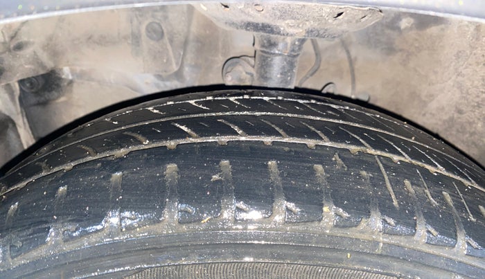 2016 Honda Jazz 1.2L I-VTEC SV, Petrol, Manual, 38,572 km, Left Front Tyre Tread