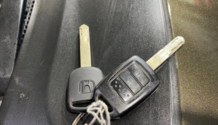 2016 Honda Jazz 1.2L I-VTEC SV, Petrol, Manual, 38,572 km, Key Close Up