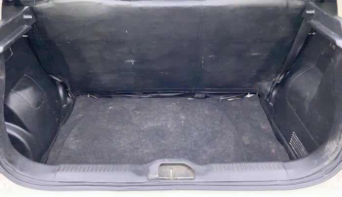 2021 Maruti Swift VXI, Petrol, Manual, 29,406 km, Boot Inside
