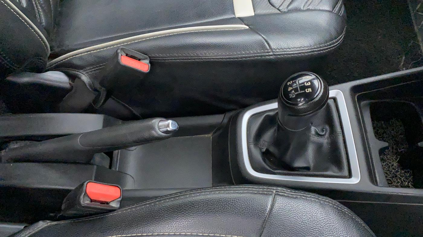 2021 Maruti Swift VXI, Petrol, Manual, 29,406 km, Gear Lever