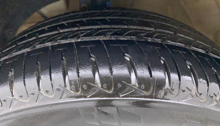 2021 Maruti Swift VXI, Petrol, Manual, 29,406 km, Left Front Tyre Tread
