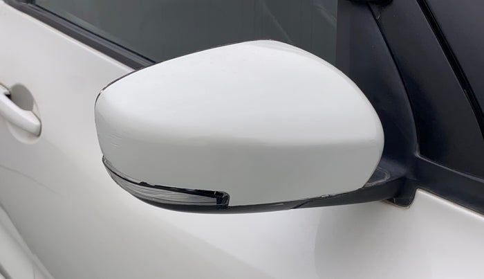 2021 Maruti Swift VXI, Petrol, Manual, 29,406 km, Right rear-view mirror - Mirror motor not working