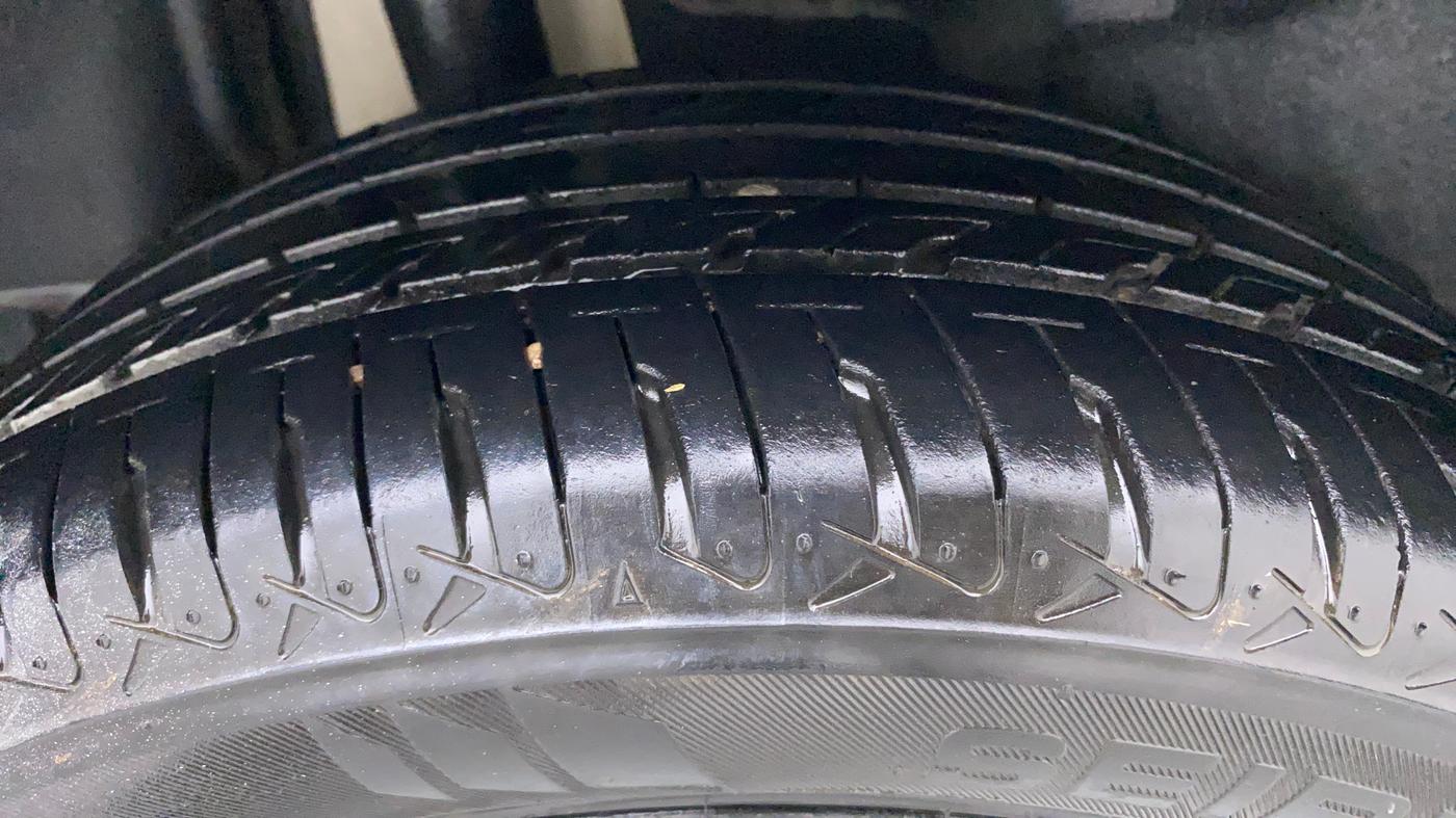 2021 Maruti Swift VXI, Petrol, Manual, 29,406 km, Right Rear Tyre Tread