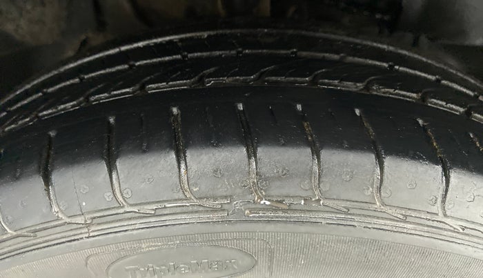 2018 Tata NEXON XM 1.2, Petrol, Manual, 22,703 km, Right Front Tyre Tread