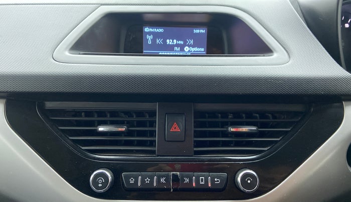 2018 Tata NEXON XM 1.2, Petrol, Manual, 22,703 km, Infotainment System