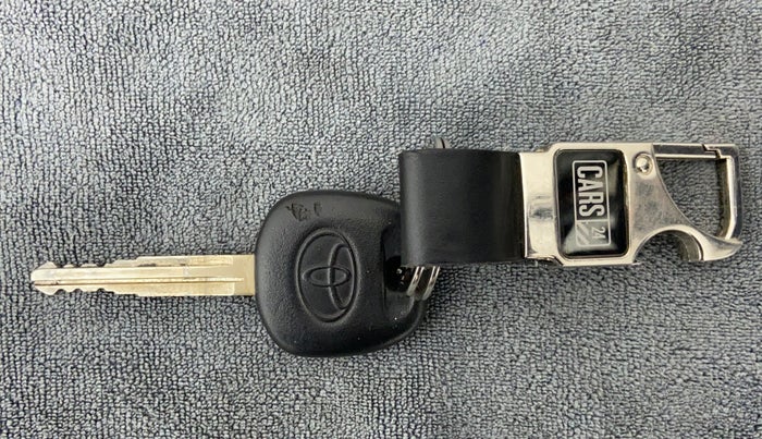 2020 Toyota YARIS J MT, Petrol, Manual, 14,532 km, Key Close Up