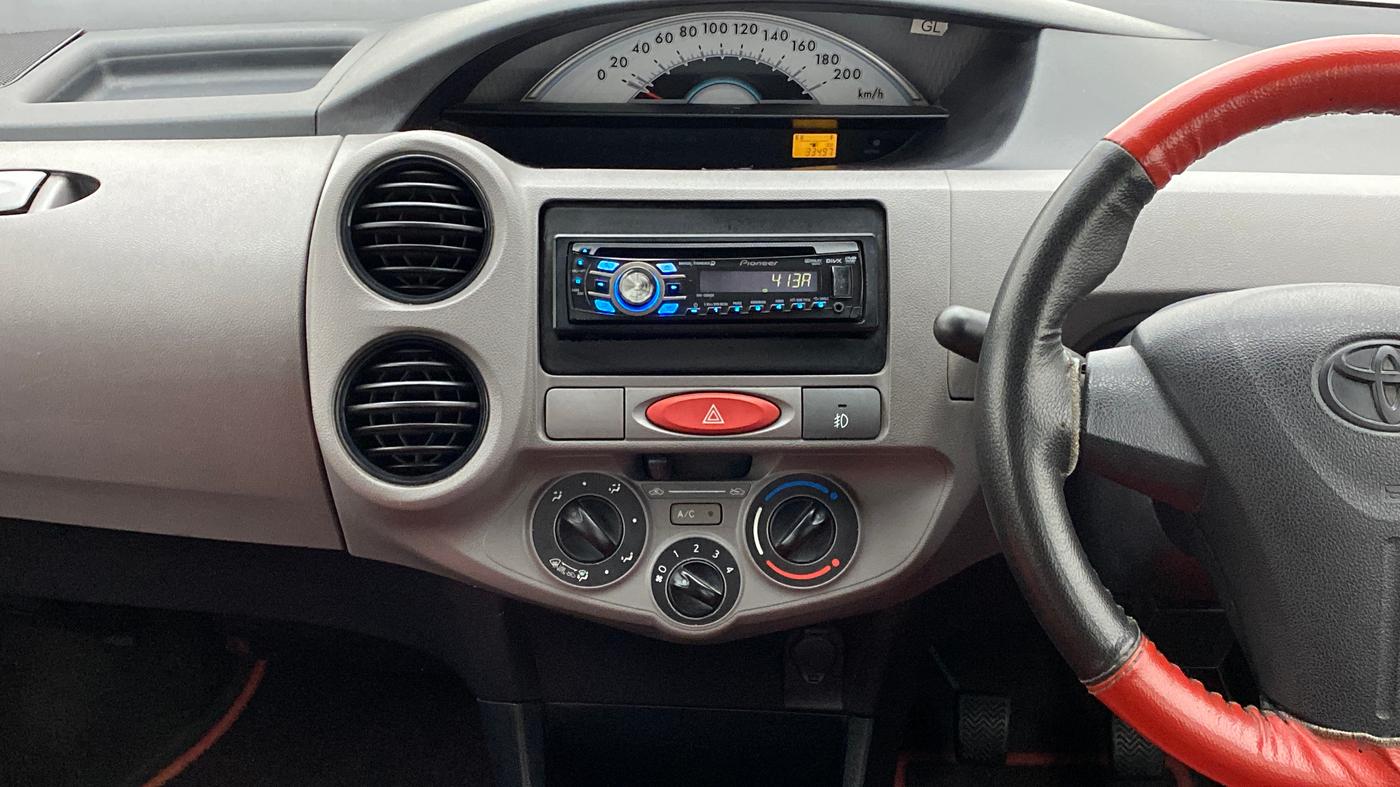2011 Toyota Etios Liva G, Petrol, Manual, 33,651 km, Air Conditioner