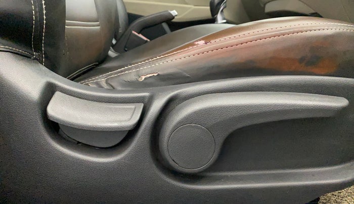 2020 Hyundai Verna SX 1.5 VTVT, Petrol, Manual, 62,599 km, Driver Side Adjustment Panel