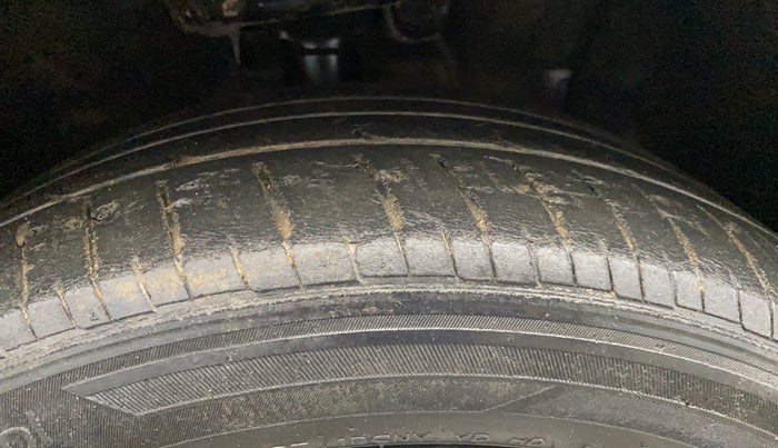 2020 Hyundai Verna SX 1.5 VTVT, Petrol, Manual, 62,599 km, Right Front Tyre Tread